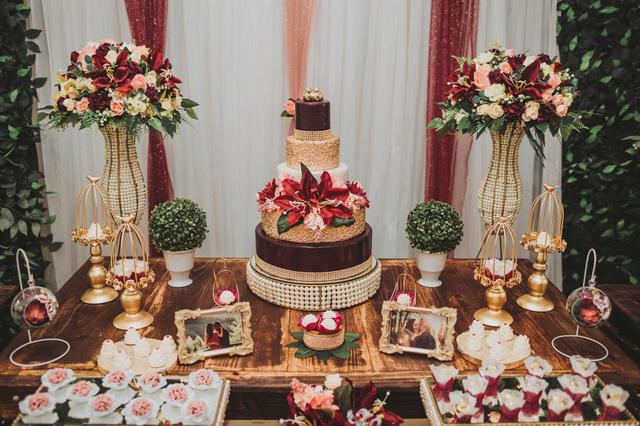 Decoração de Casamento Marsala - 30 Ideias elegantes e Dicas