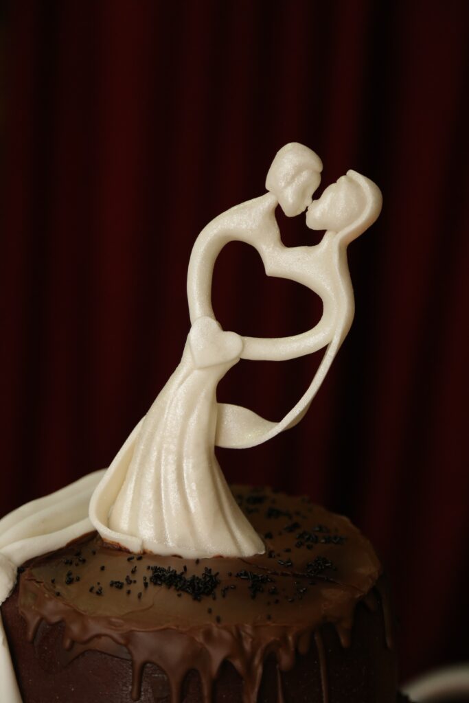 Noivinhos de topo de bolo de casamento Noivinhos de topo de bolo de casamento